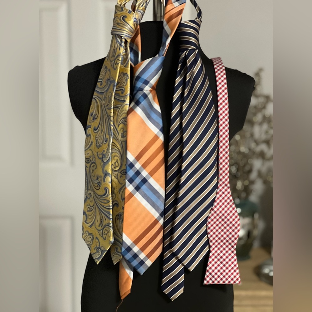 3 ties and 1 bow tie, like new.